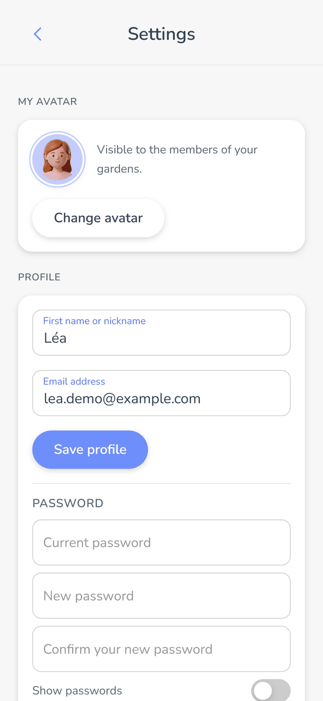 Capture d'écran Famileaf : un écran de réglages simples, avec l'heure du rappel quotidien et les foyers actifs.